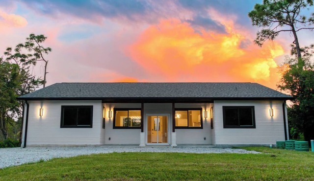 Unique 3D-Printed Home – Short Drive to Beach
