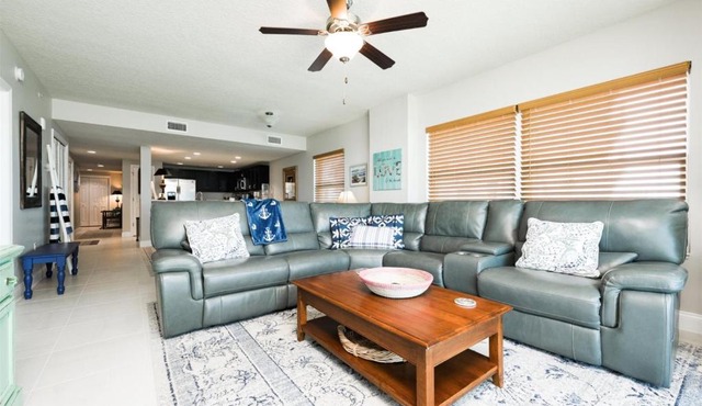Unit 102 Aruba - 3 Bedroom Ocean Front