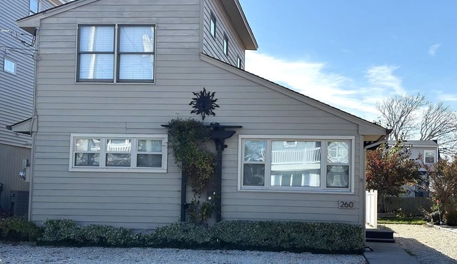 Updated single family in Surf City