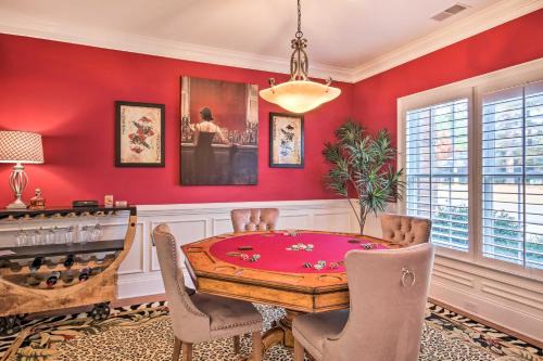 Upscale Home w/Poker Room < 1 Mi to Golf!