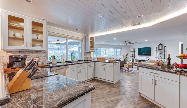 Upscale Naples Outdoor Getaway ~ 4 Miles to Beach