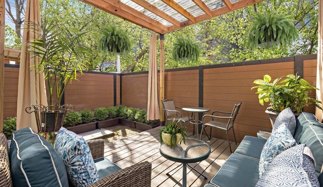 Urban Oasis 3BR Duplex w/Patio Easy NYC Access