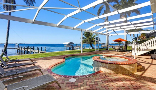 Villa Bel Air - right on the river - heated pool and spa - sun all day.