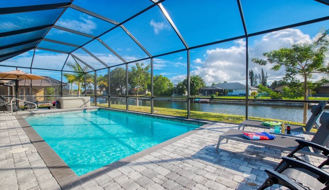 VILLA MODERN TIMES – HEATED POOL | WATER VIEW | BOAT RENTAL + TOURS VOUCHER INCL.