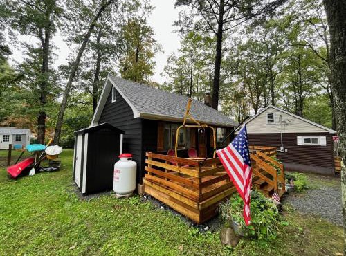 Wally’s Cottage Close to Lake