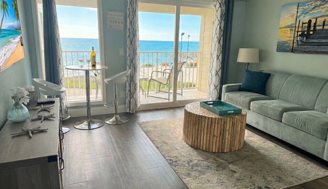 Waterfront! 10 min to airport/Near stadium