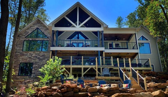Waterfront 5BD/5BA Dock & 9P-Hottub