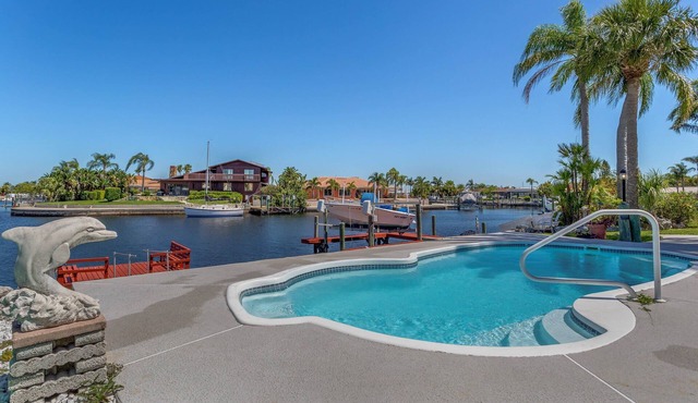 WATERFRONT Canal Home w/Private Pool-BEAUTIFUL VIEWS