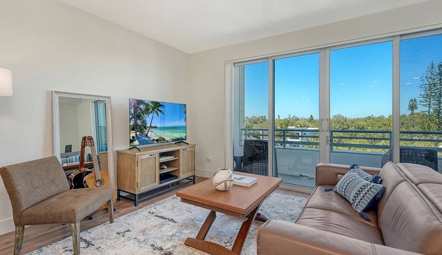 Waterfront Coastal Elegance Top Floor at The Strand