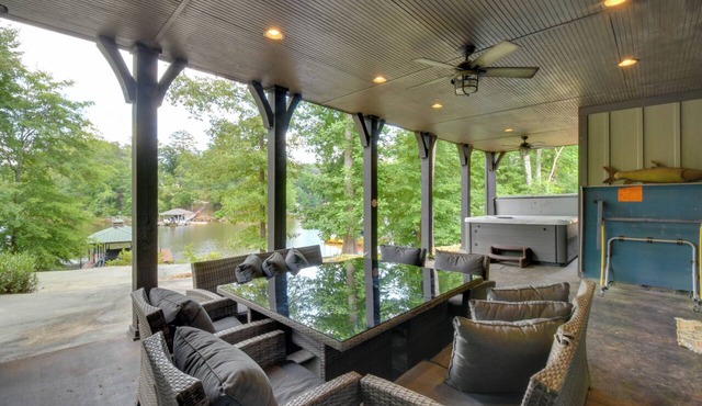 Waterfront Lake Keowee Home w/Hot Tub & Views!