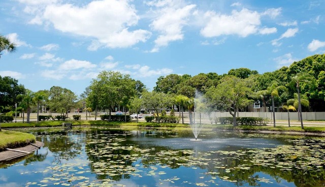 WG Shorewalk, Pools, Tennis, Pickle Ball, near Beaches Anna Maria Island and IMG
