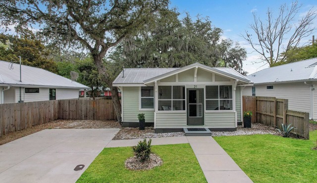 Whispering Moss Cottage of Historic St. Augustine!