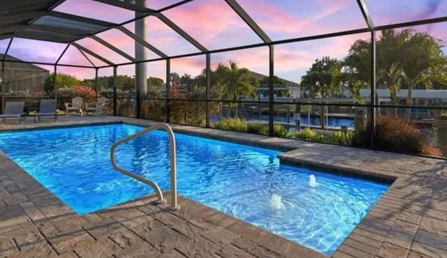 Yacht club area, Saltwater Pool, Dock & Theater Room, Close to beach