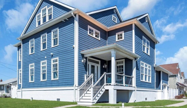 YAL313 | Open Concept Luxe Home, 7BR 5.1 ba, private pool, outdoor kit & more by Shore Points