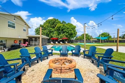 Your own 5BR Private Oasis! wPrivate PoolPickleball