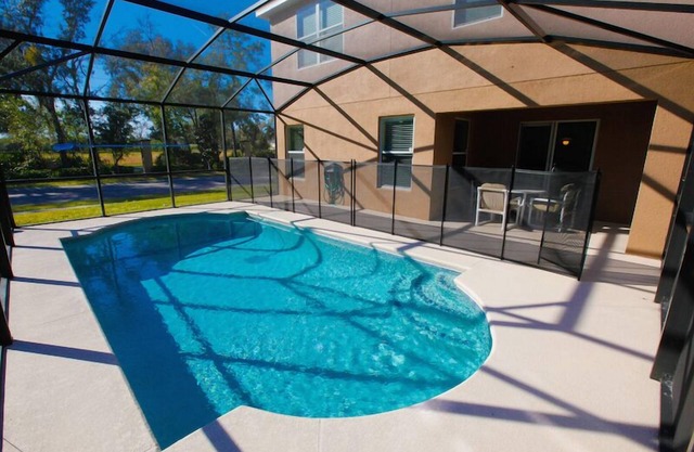4 Bed With Beautiful Pool Near Disney