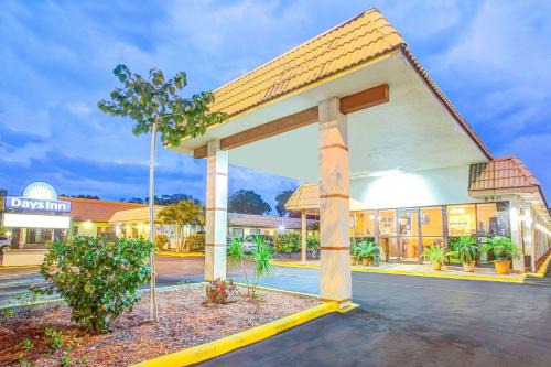 Days Inn 