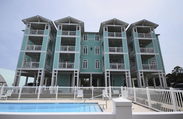 Waterfront, Rivers Edge Condo #1C-Bldg 1 *PRIVATE DOCK and ASSIGNED BOAT SLIP! in Steinhatchee
