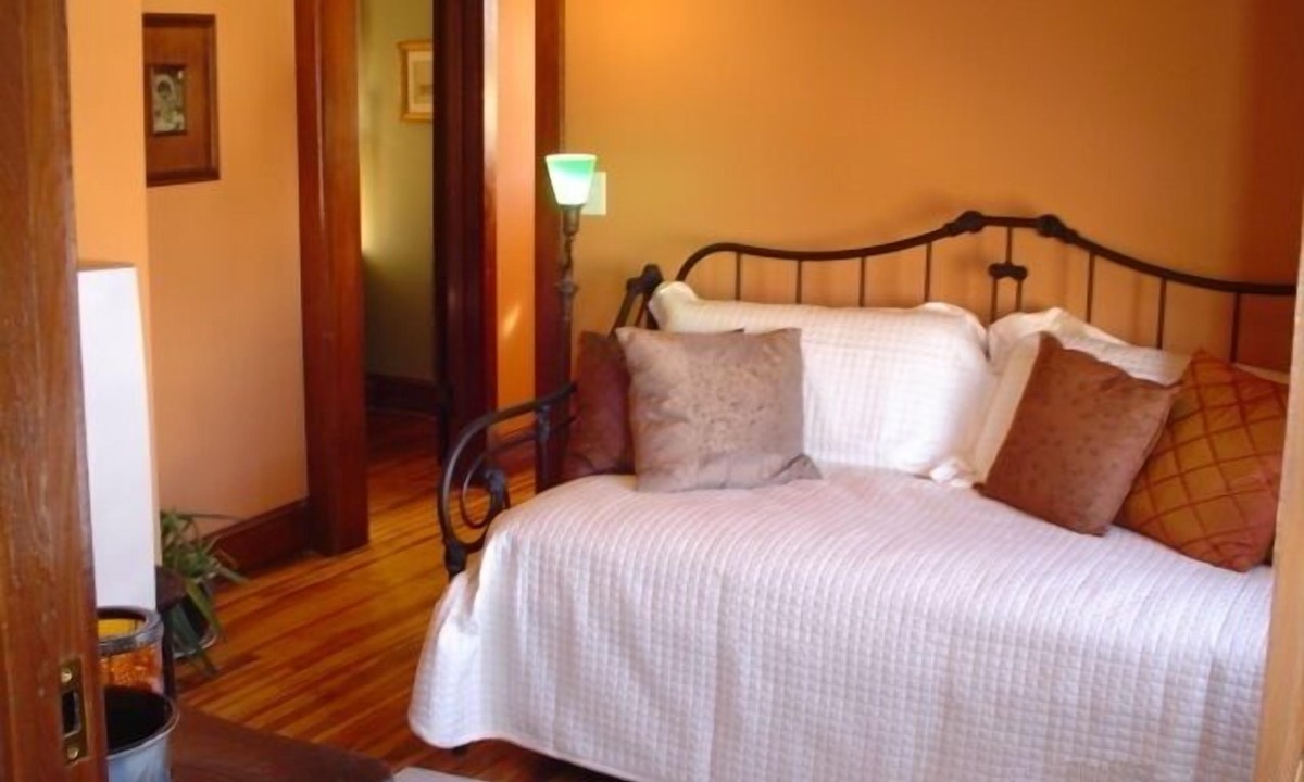 Cape May - Wildwood Bed & Breakfast | The Sea Gypsy