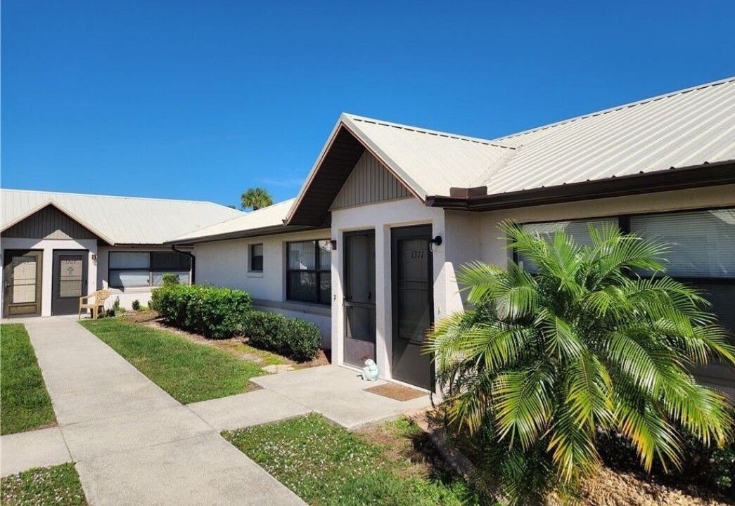 Highland Villa | Cozy Villa located minutes to downtown, the racetrack & golf courses.