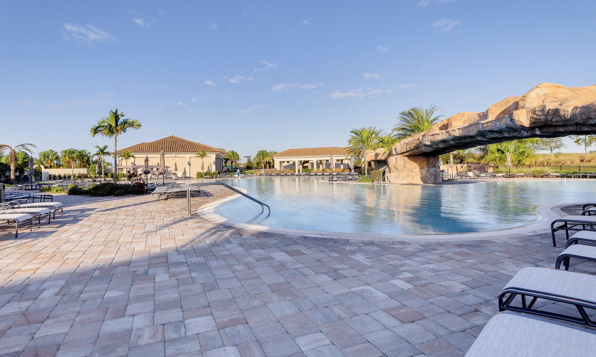 Lakewood Ranch Condo | Bradenton Condo on Golf Course: Steps to Pool!