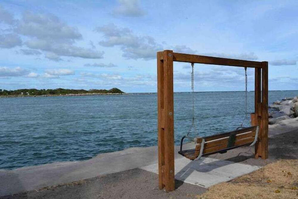 Fort Pierce Apartment | 4 Bedroom 738880 by Houzlet