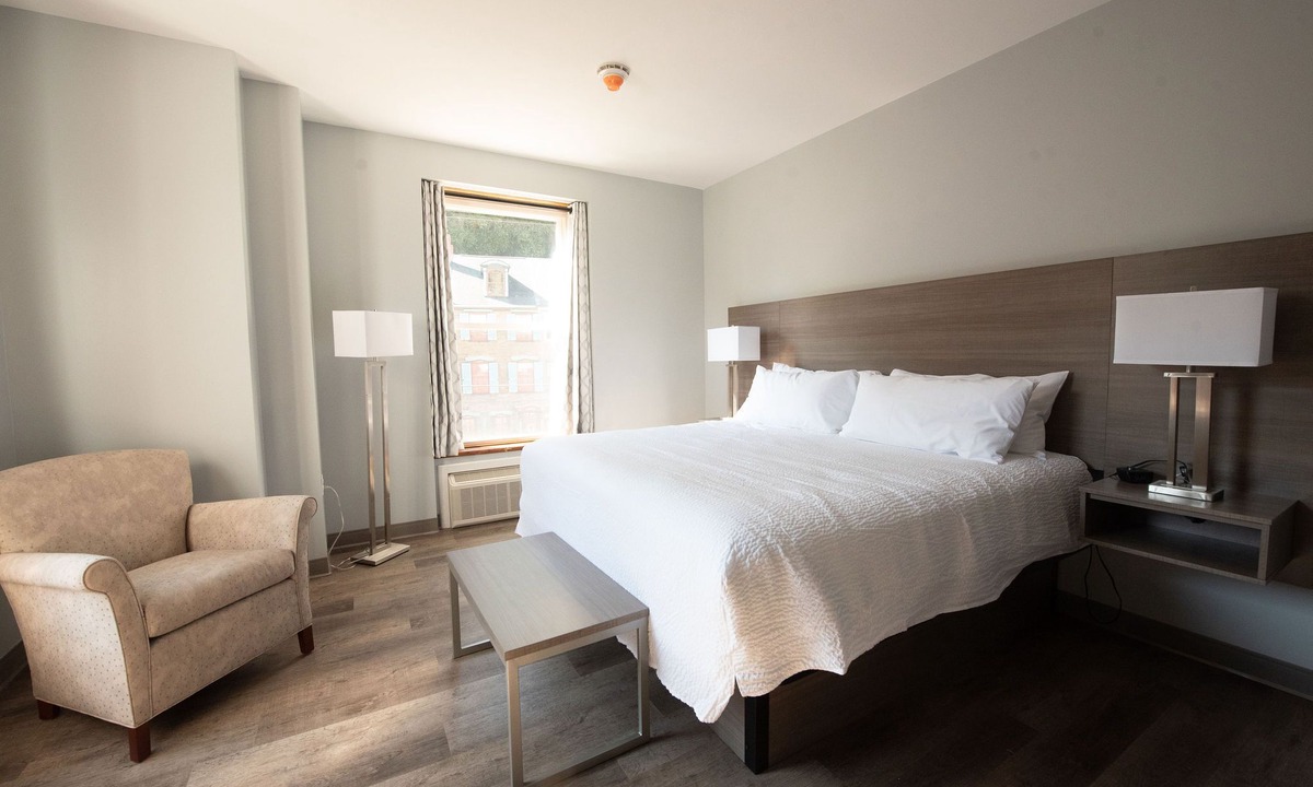 Ashfield Hotel | The Y On Broadway