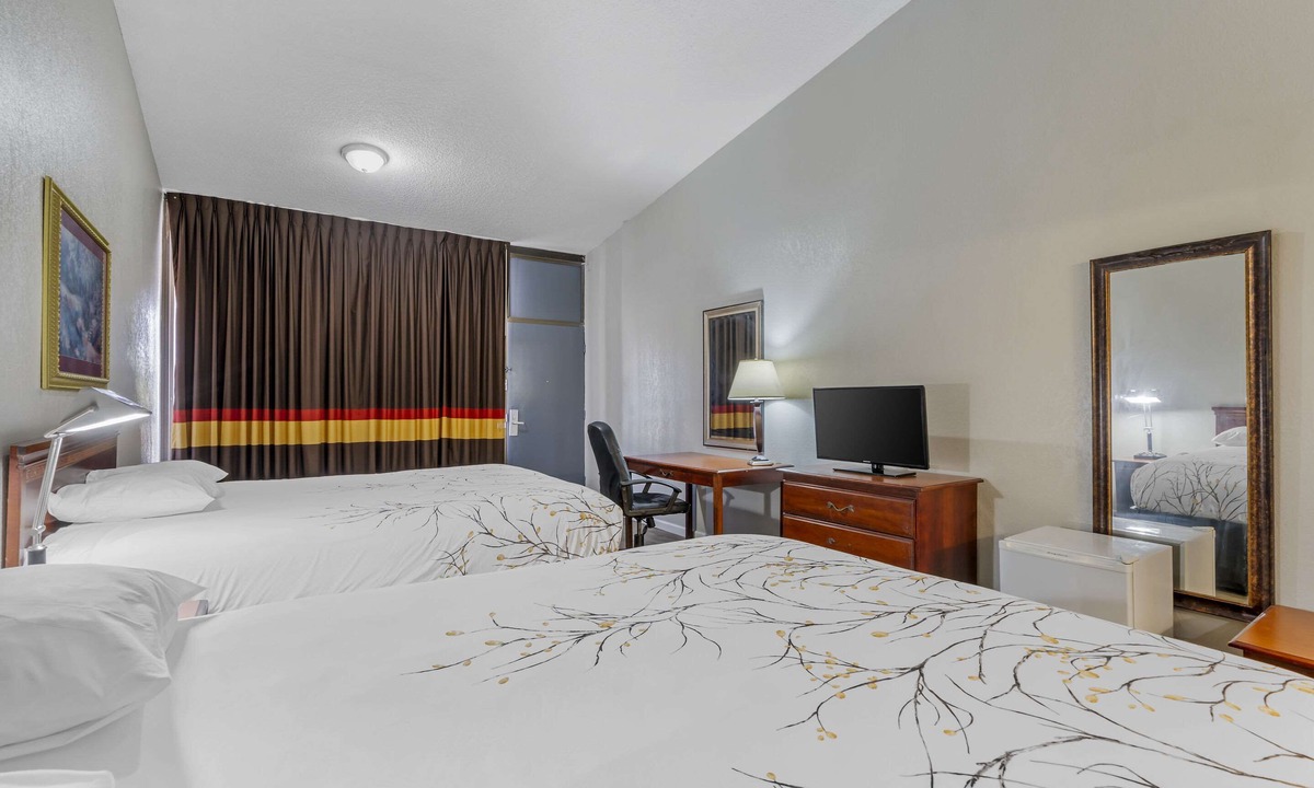 Homosassa Springs Hotel | Rodeway Inn Homosassa