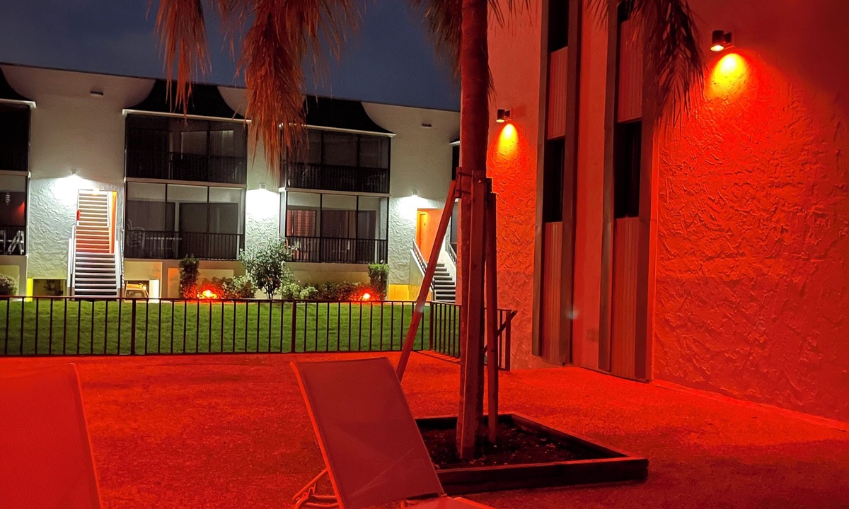 Englewood Apartment | Friendly condo on the beach