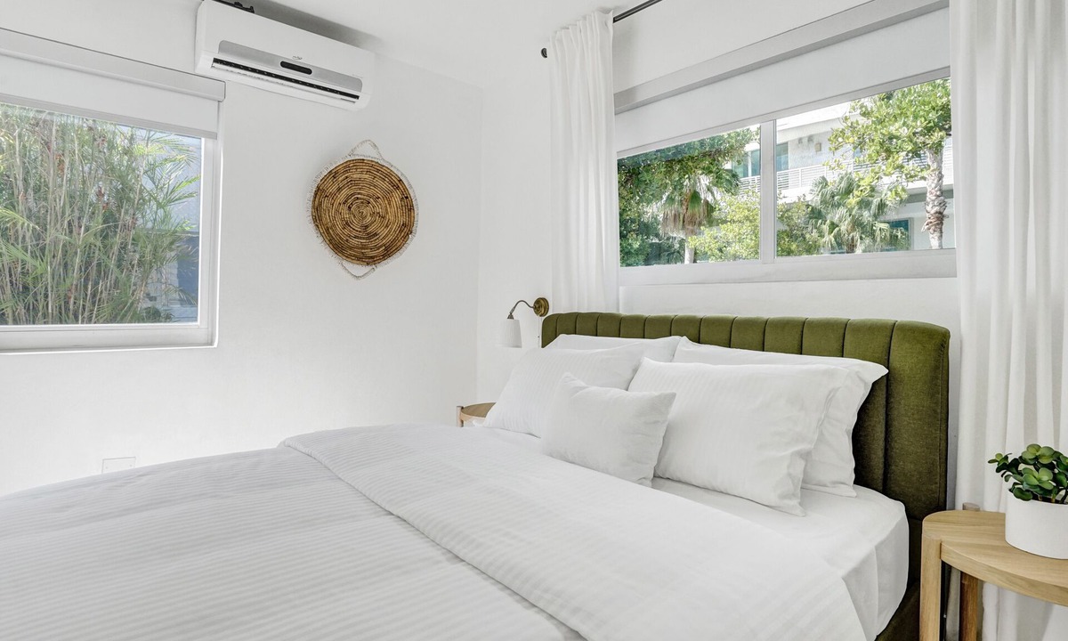 West Avenue Apartment | Boho Suite 2BD/2 BA Miami Beach Lincoln Villa Free Parking