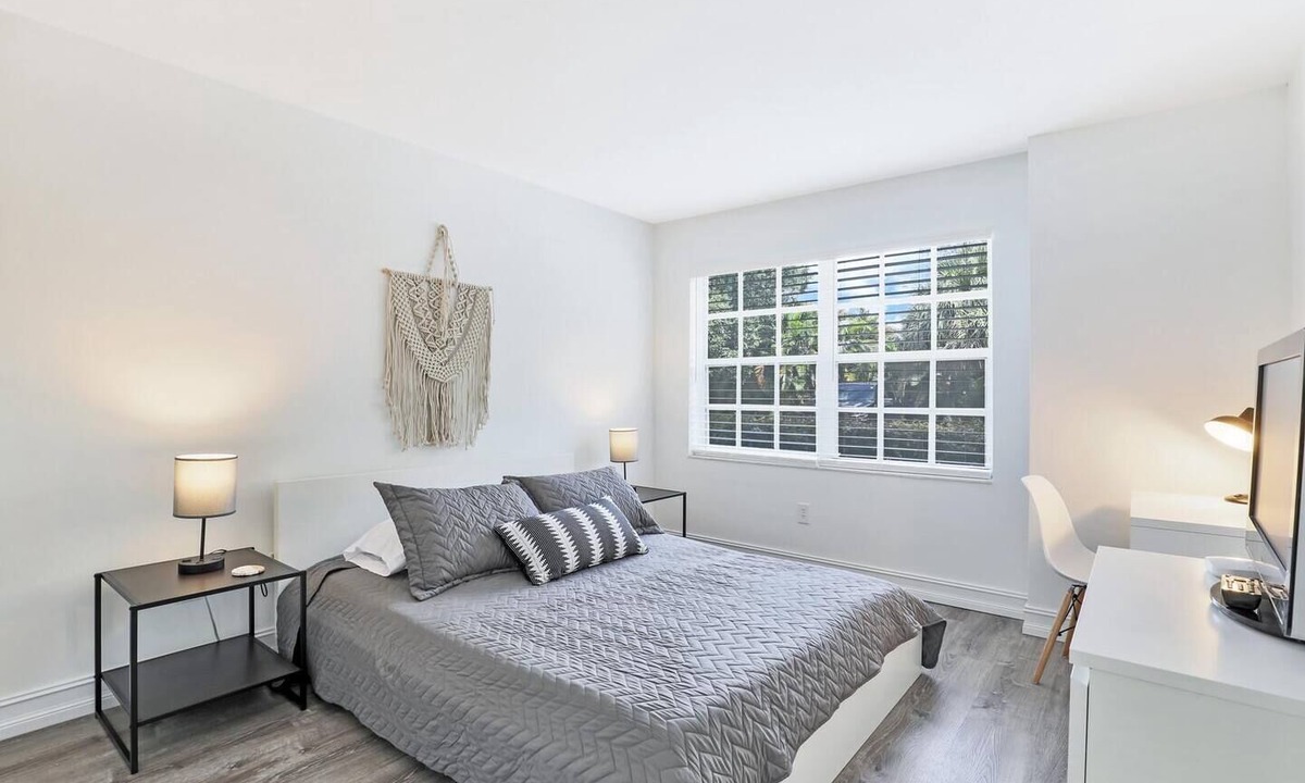 Mission Bay Apartment | 260A - Boca Retreat w/Pool, Parking, Near Evert Tennis & Shops