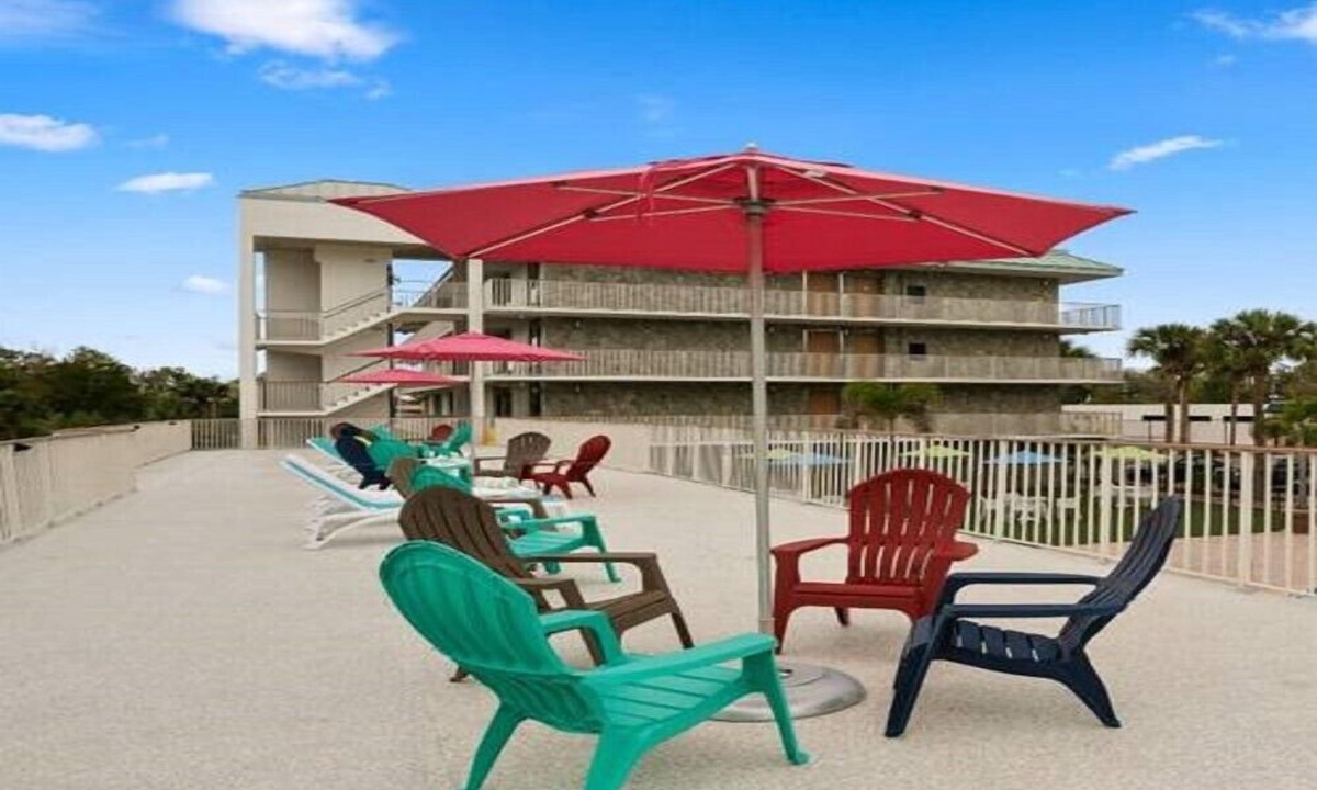 Historic Downtown Kissimmee Hotel | Kissimmee Impeccable Room with 2 Double Beds & Tennis Court