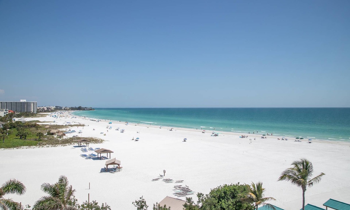 Siesta Key Condo | 7th-Floor Oceanfront Palm Beach Club Condo | Stunning Views | Heated Pool | Prime Location!