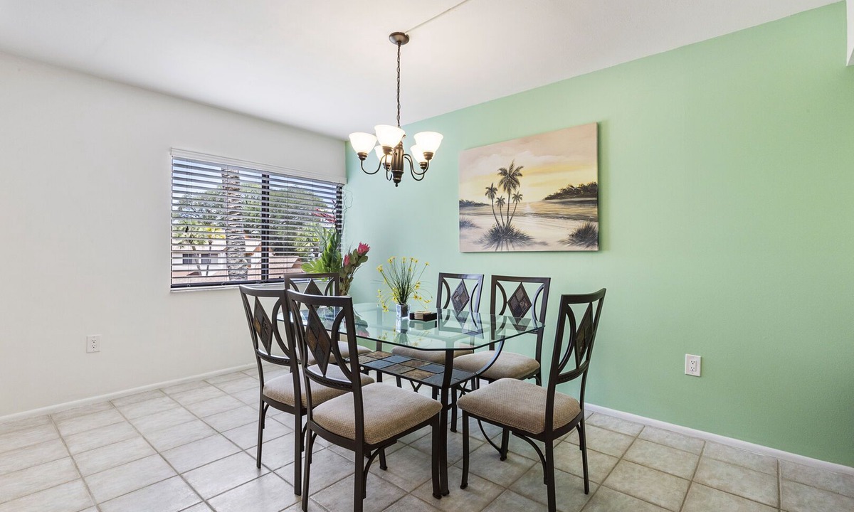 Siesta Key Condo | Spacious vacation rental condo with lagoon views, beach access, and pool