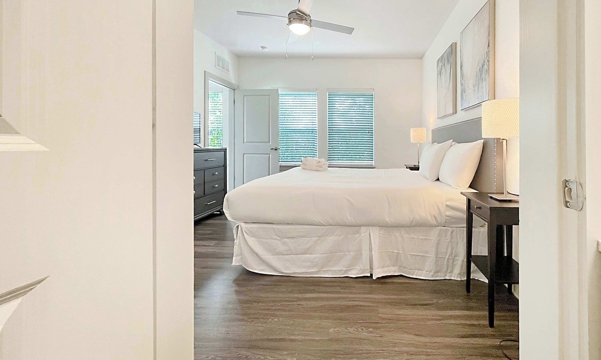 Carver City - Lincoln Gardens Apartment | Spacious 3 BR Haven in Prime Central Tampa