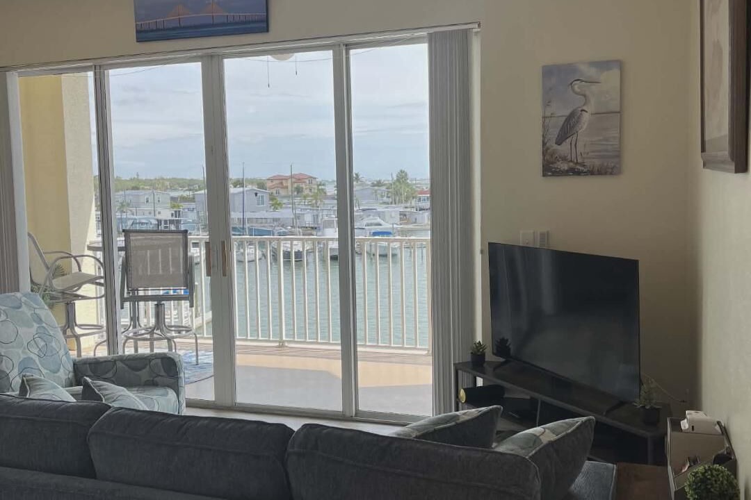 St. Petersburg - Clearwater Condo | Cozy little piece of paradise! St. Petersburg Pool and Hot Tub