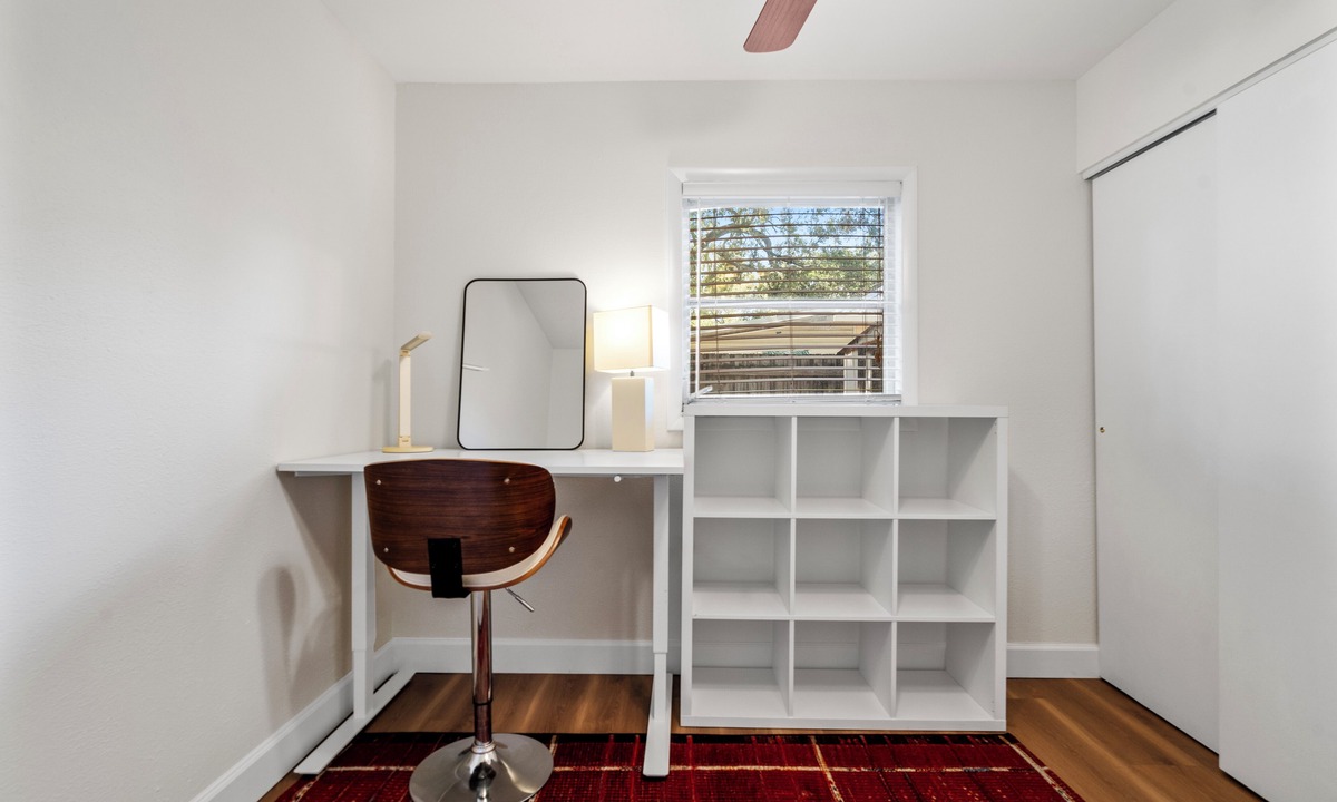 Palma Ceia Apartment | Charming Palma Ceia 2BR Lush Garden Walk to Bayshore & Restaurants