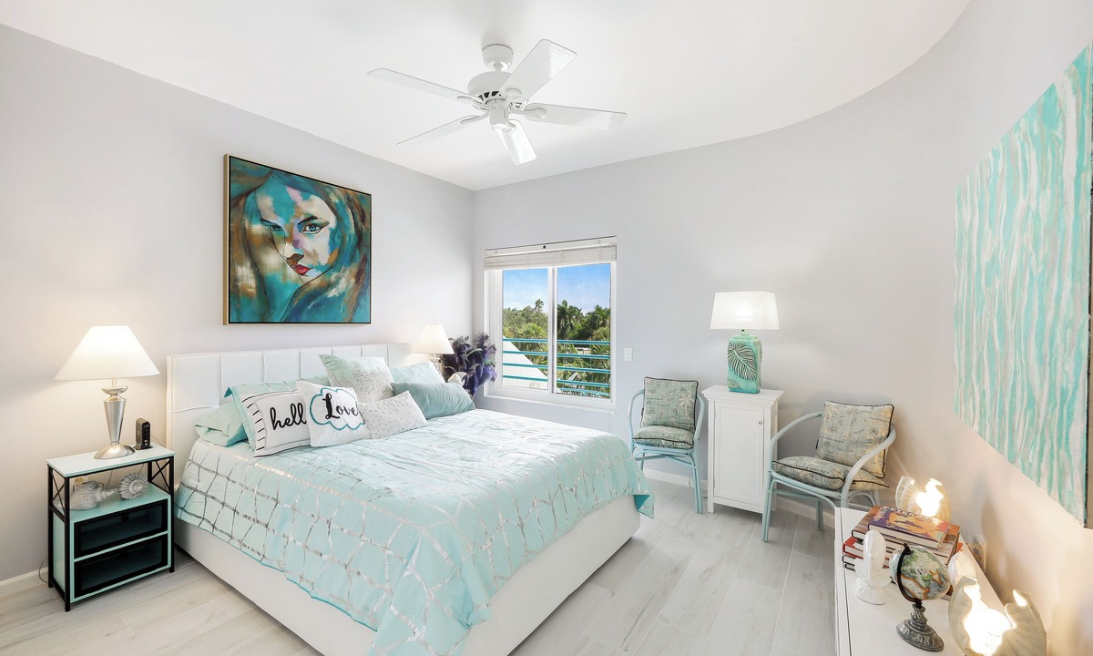 Park Shore Condo | Amazing view of Venetian Village and the bay! Elegant 2 BR/2 bath unit!