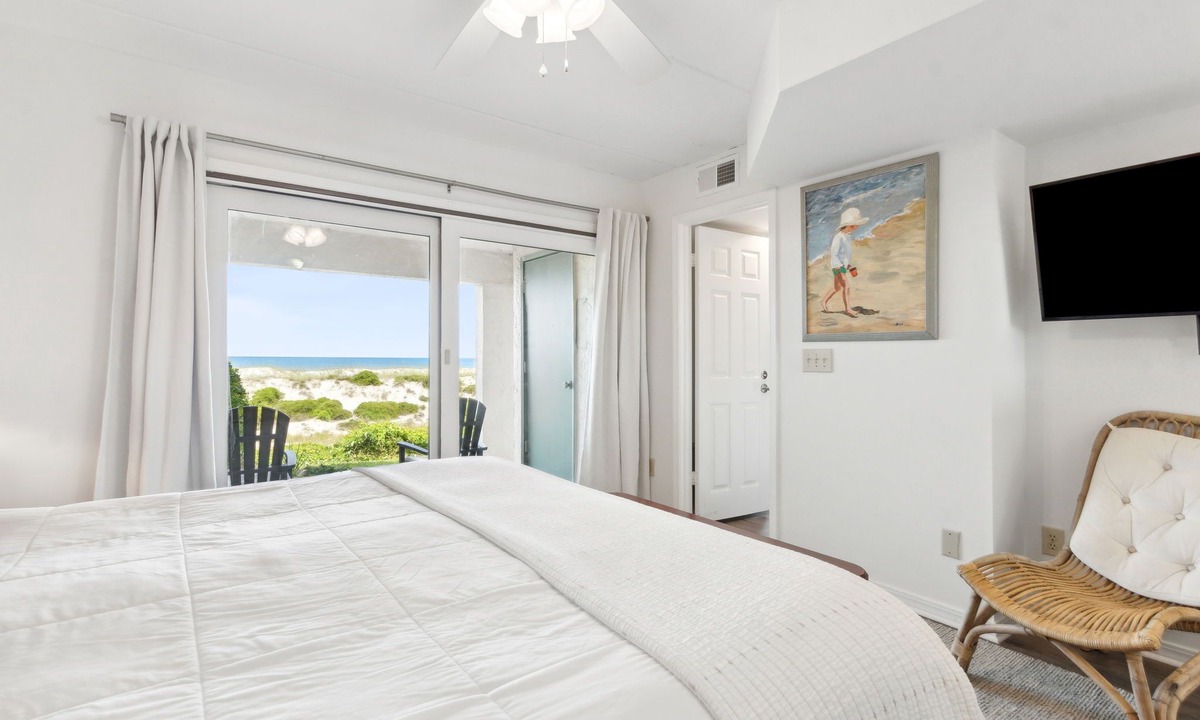 Amelia City Condo | Pet Friendly Oceanfront Sailmaker Condo | Ground Floor | Updated Kitchen | Steps to the Beach