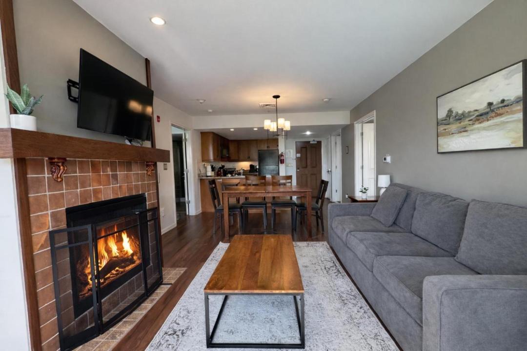 Vernon Apartment | Walk to Waterpark Balcony Mtn Front Views Pool Hot Tub 312