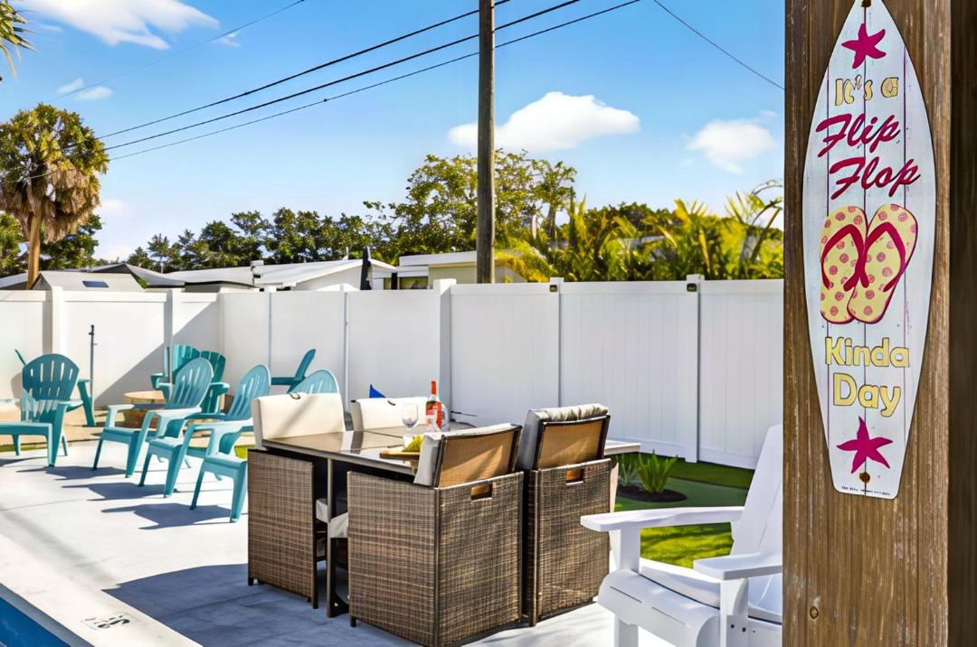 Walsingham House | Family Heated Pool Putting Green Pac-Man Near Beach