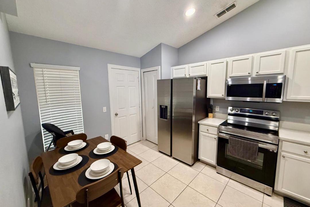 Highlands Reserve House | Grand Fabulous Pines 3BR Pool Home near Disney