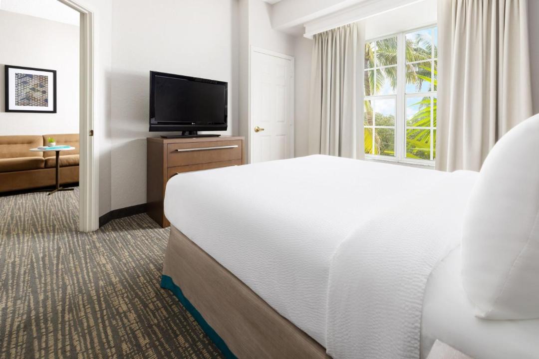 Villages of Palm Beach Lakes Hotel | Residence Inn by Marriott West Palm Beach