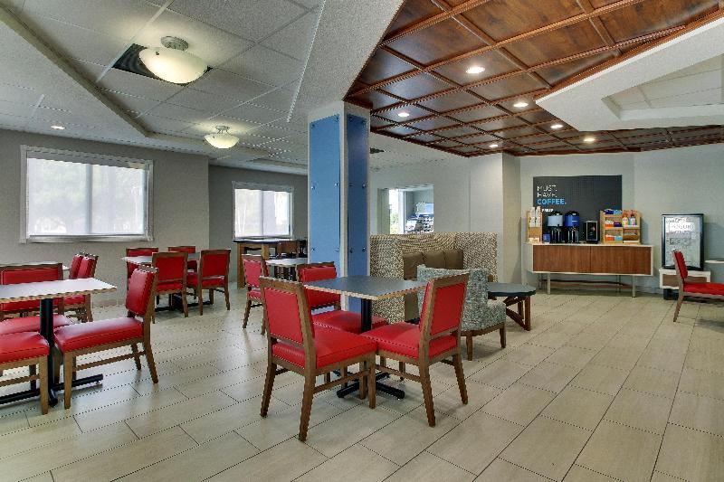 Photo of Livingroom in Villages of Palm Beach Lakes