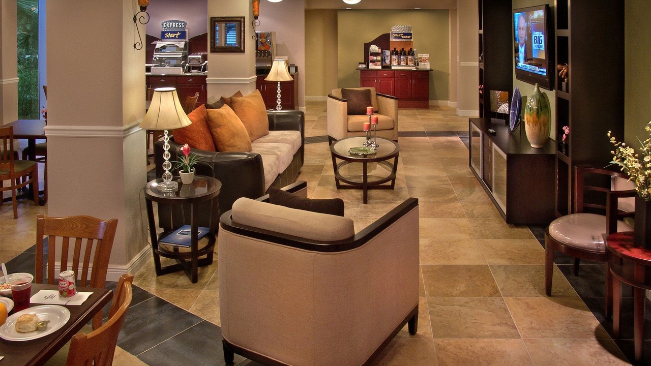 Photo of Livingroom in Villages of Palm Beach Lakes