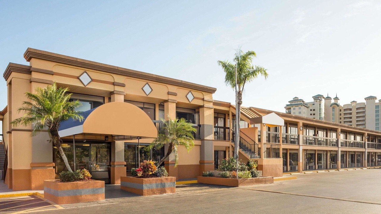 Photo of Buildings in Fort Myers