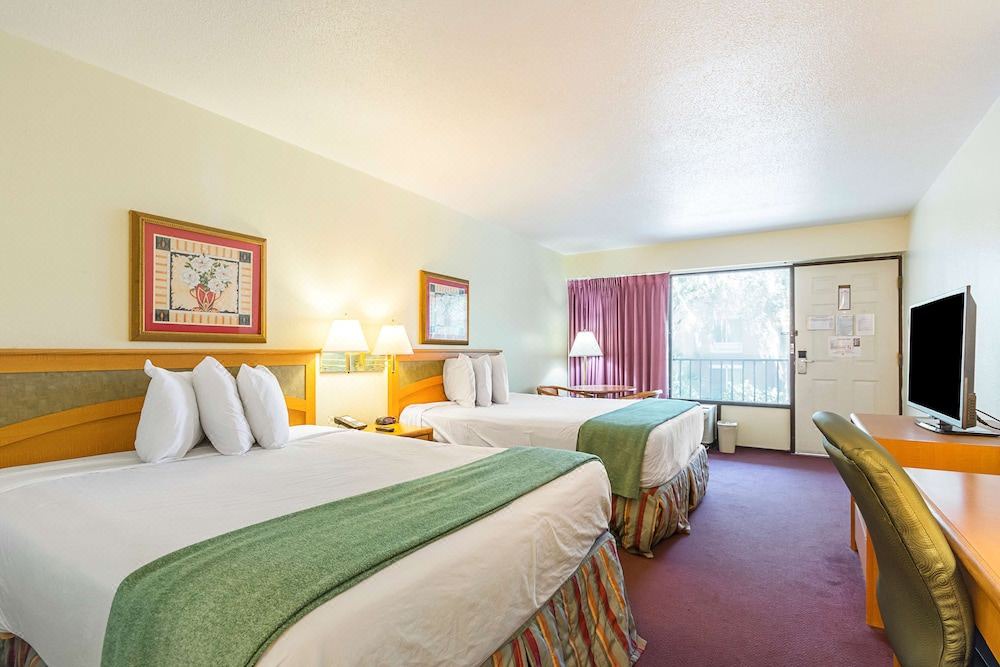 Photo of Bedroom in June Park