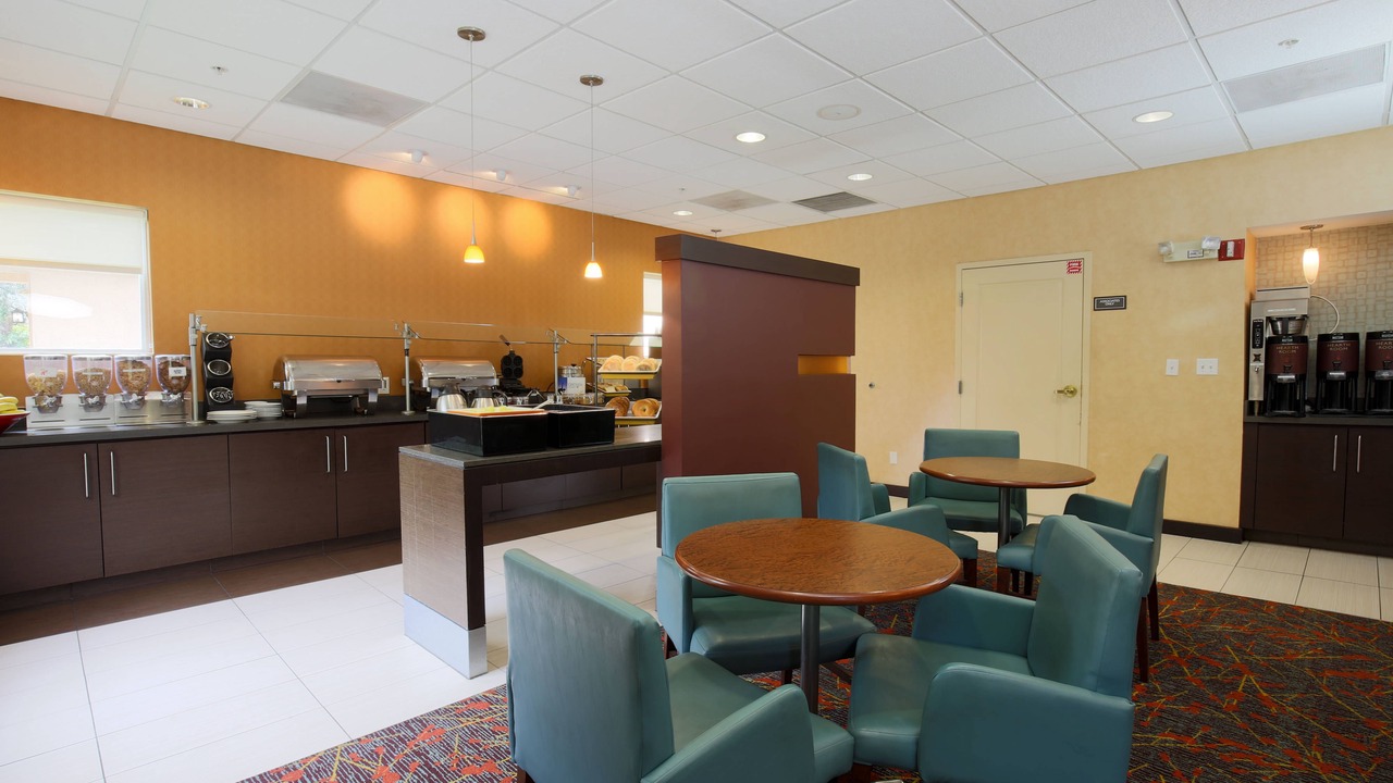 Photo of Livingroom in Villages of Palm Beach Lakes