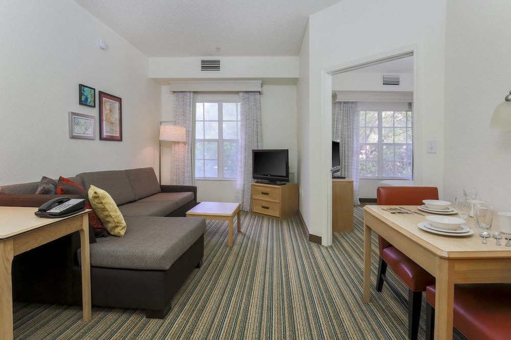 Photo of Livingroom in Villages of Palm Beach Lakes