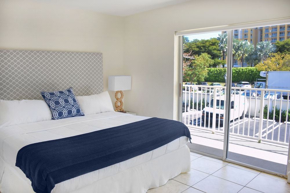 Photo of Bedroom in Key Biscayne